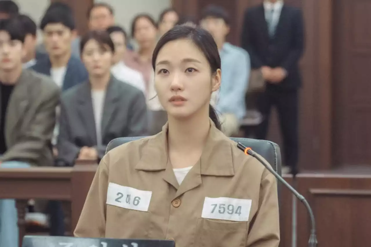 Kim Go Eun Stands Trial After Being Arrested In “Little Women”