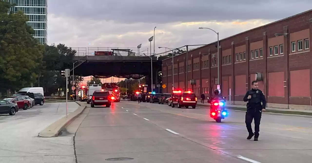 3 dead, 1 injured after car falls off Milwaukee bridge during police pursuit