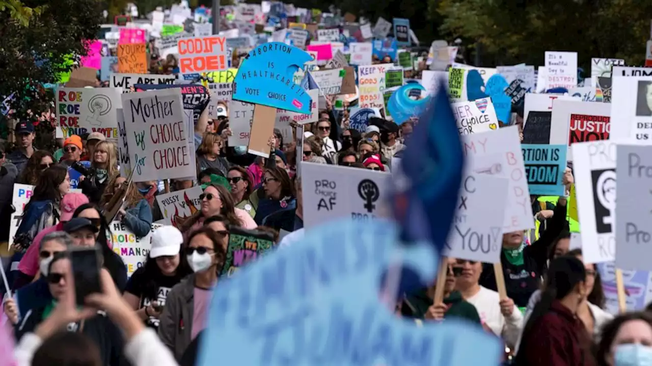 Arizona Democrats join Women's March for abortion rights: 'We are on a razor's edge'