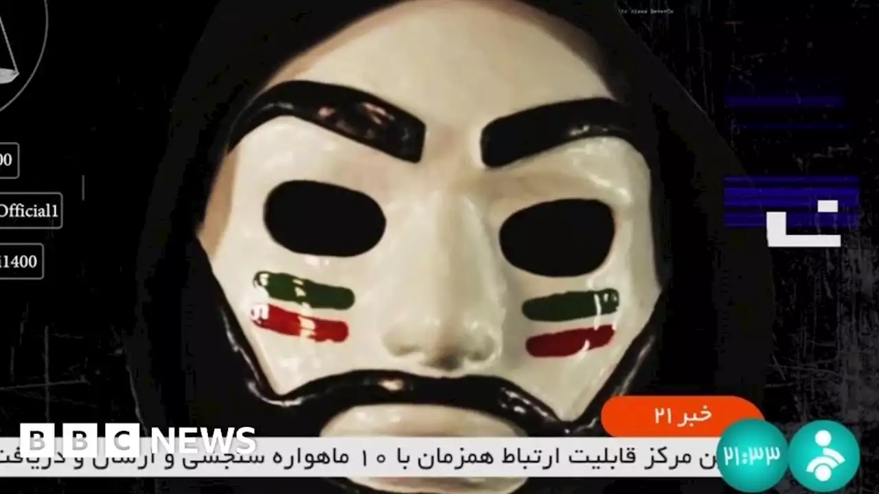 Protests in Iran: State-run live TV hacked by protesters