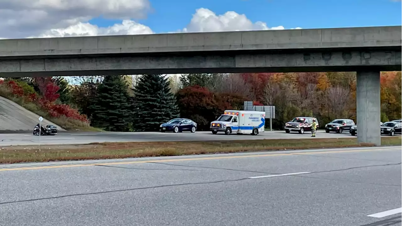 Highway 416 northbound closed outside Ottawa for serious crash