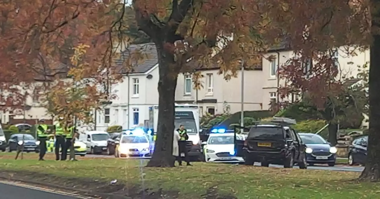 Two men arrested after 'rammy breaks out' following two-car crash in Glasgow