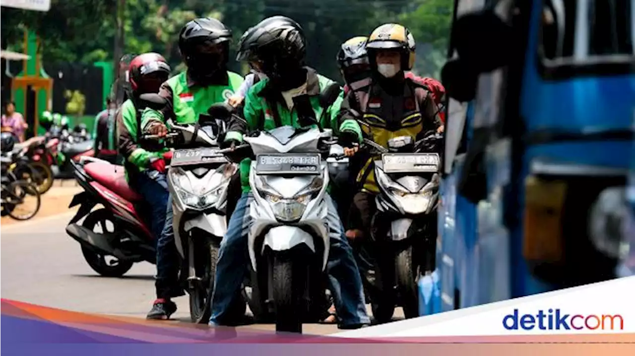 Banyak Pekerja Swasta-PNS Nyambi Jadi Driver Ojol, Ini Bahayanya