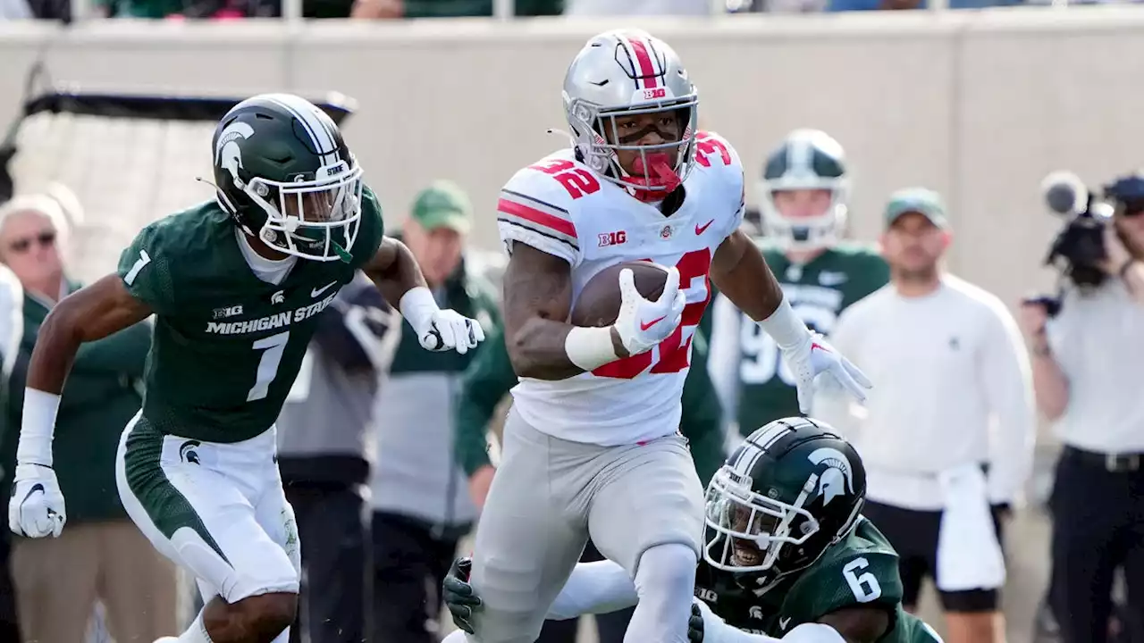 Ohio State RB TreVeyon Henderson limps off field with injury vs. Michigan State