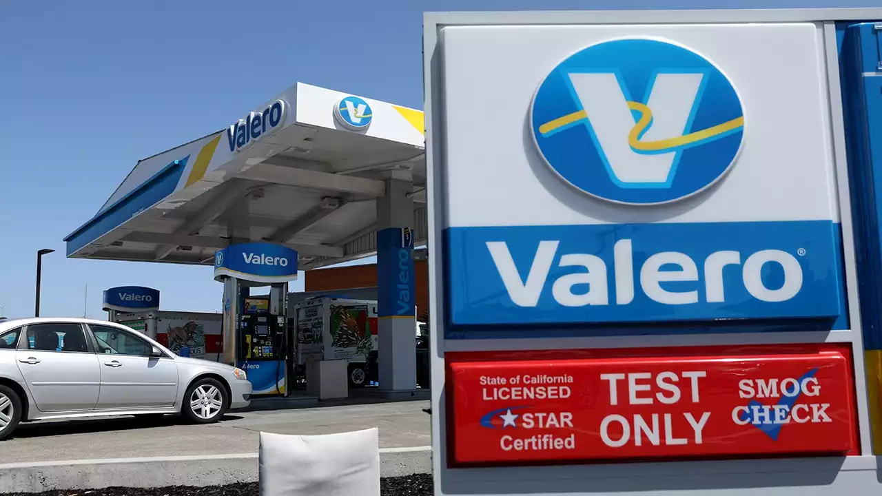 California accuses oil industry of price gouging, Valero hits back