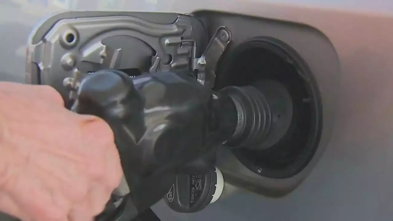 Gas prices in LA, Orange counties drop for 4th straight day after record highs