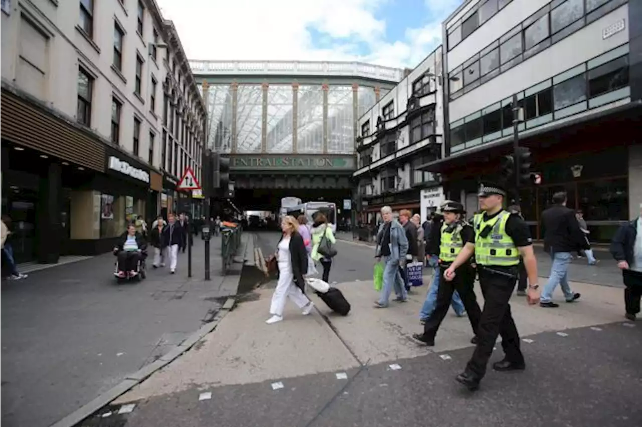 Man punched stranger in face after night out in Glasgow