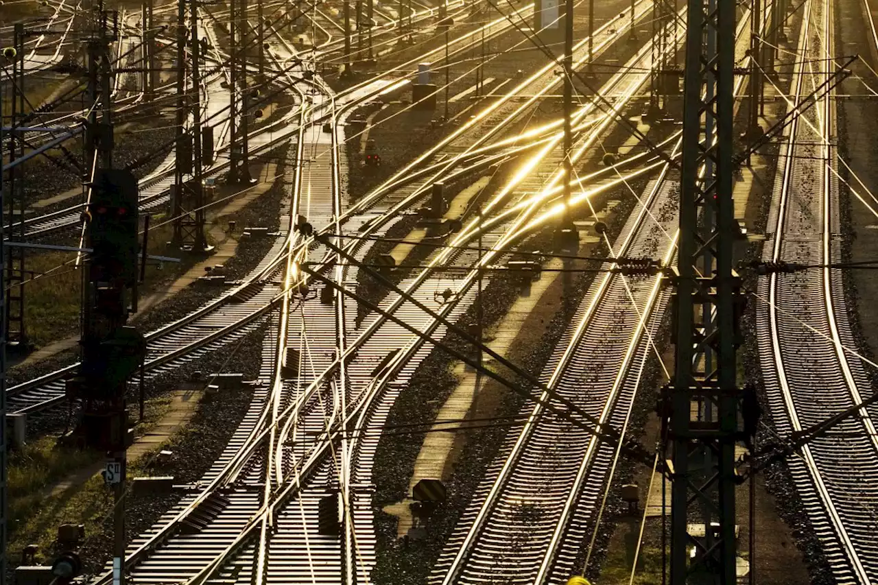 Sabotage bei der Bahn: Polizei sucht nach den Tätern