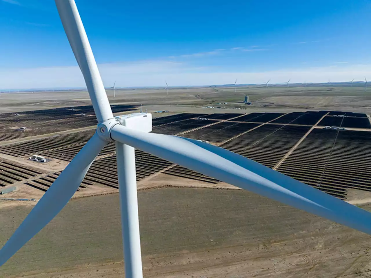 The US's first utility-scale renewable energy triple threat is online in Oregon