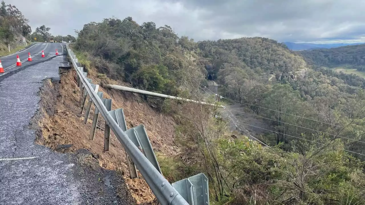 NSW residents warned it's no time for 'risk taking' amid emergency warnings, flood evacuation orders