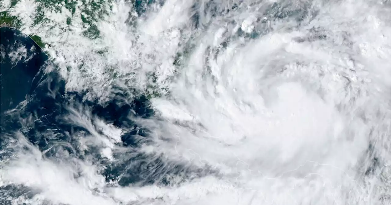 El huracán “Julia” toca tierra en Nicaragua con fuertes vientos e intensas lluvias