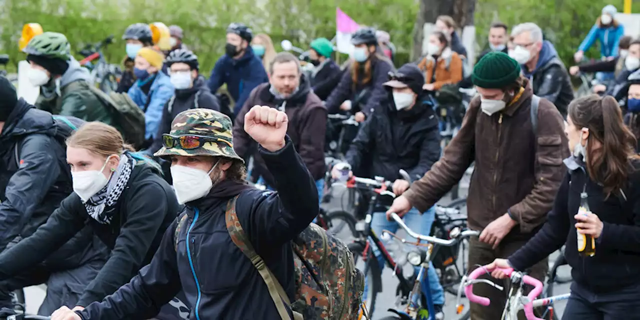 Linke Initiativen in Berlin: Allein im Viertel der Reichen