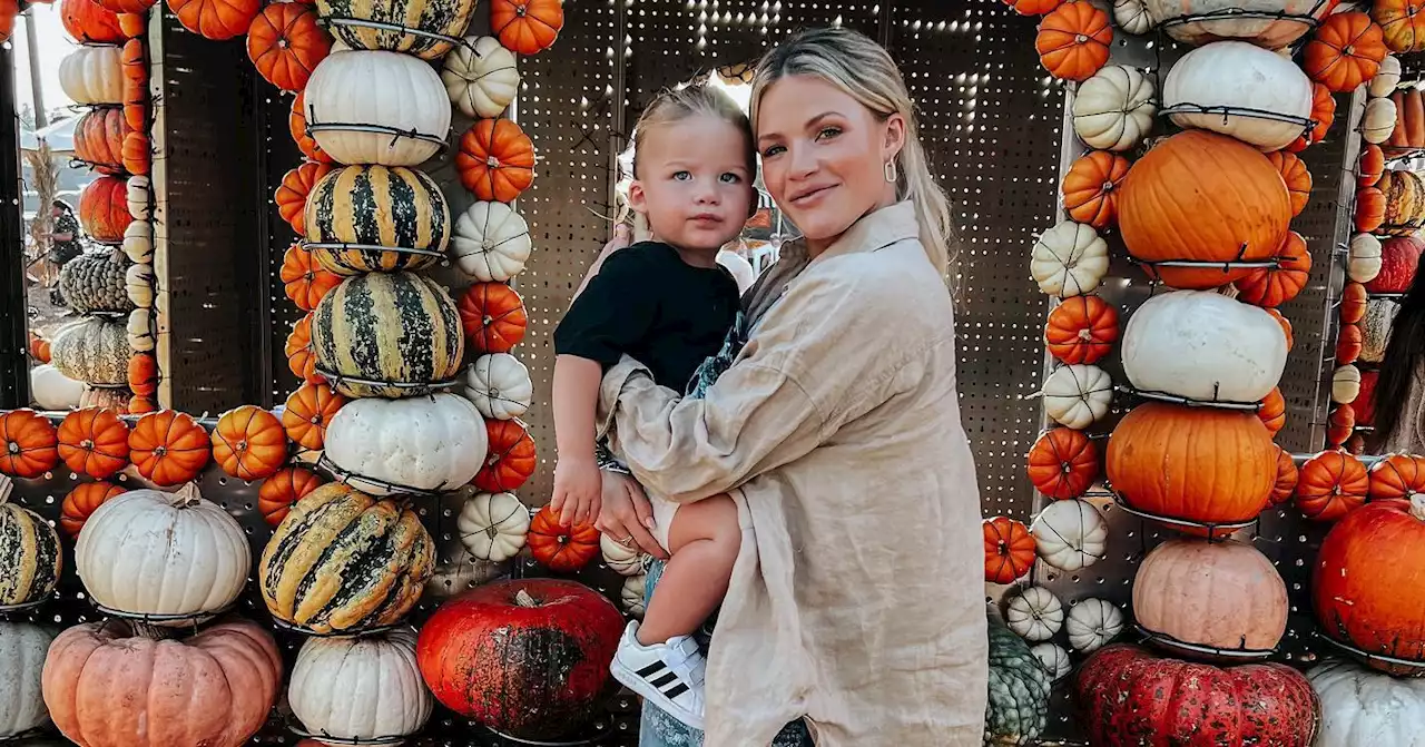 Fall Feels! DWTS’ Witney, More Parents Take Their Kids to Pumpkin Patches