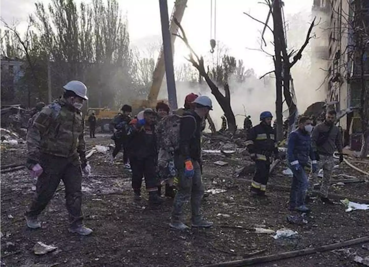 Ucrania reporta al menos 17 muertos por bombardeo ruso en Zaporiyia