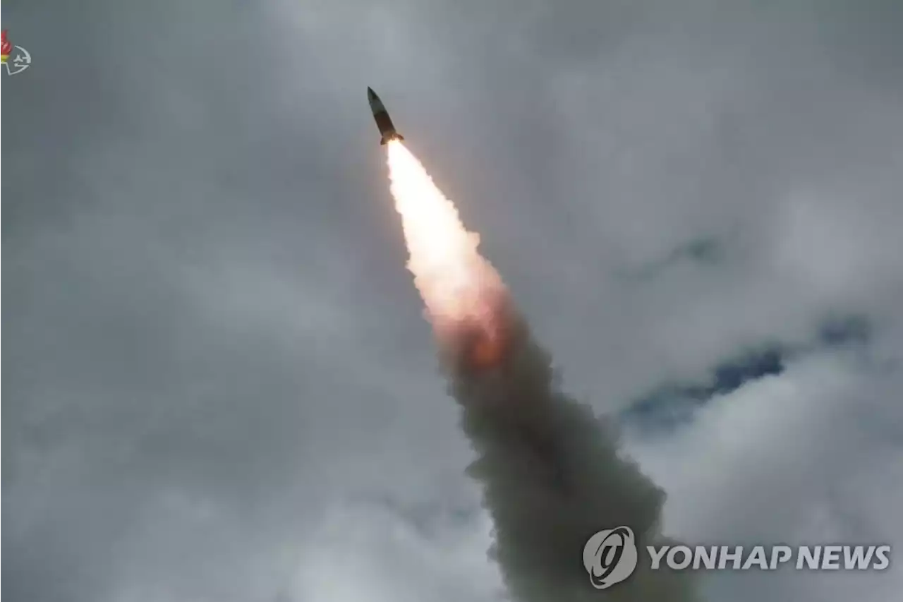 日 '北미사일 2발 350km 비행…SLBM 발사 가능성'(종합2보) | 연합뉴스