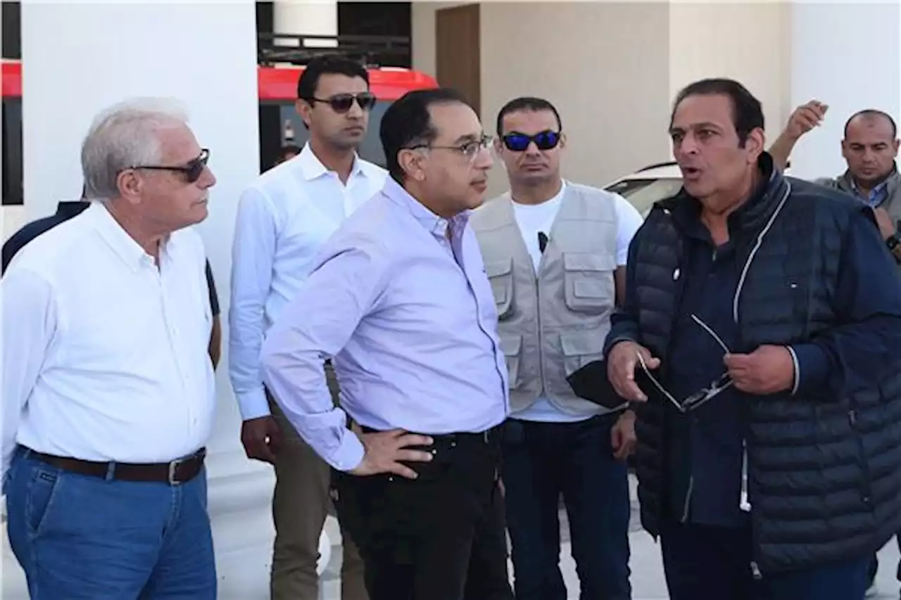 رئيس الوزراء يتفقد عددا من المشروعات الفندقية بشرم الشيخ