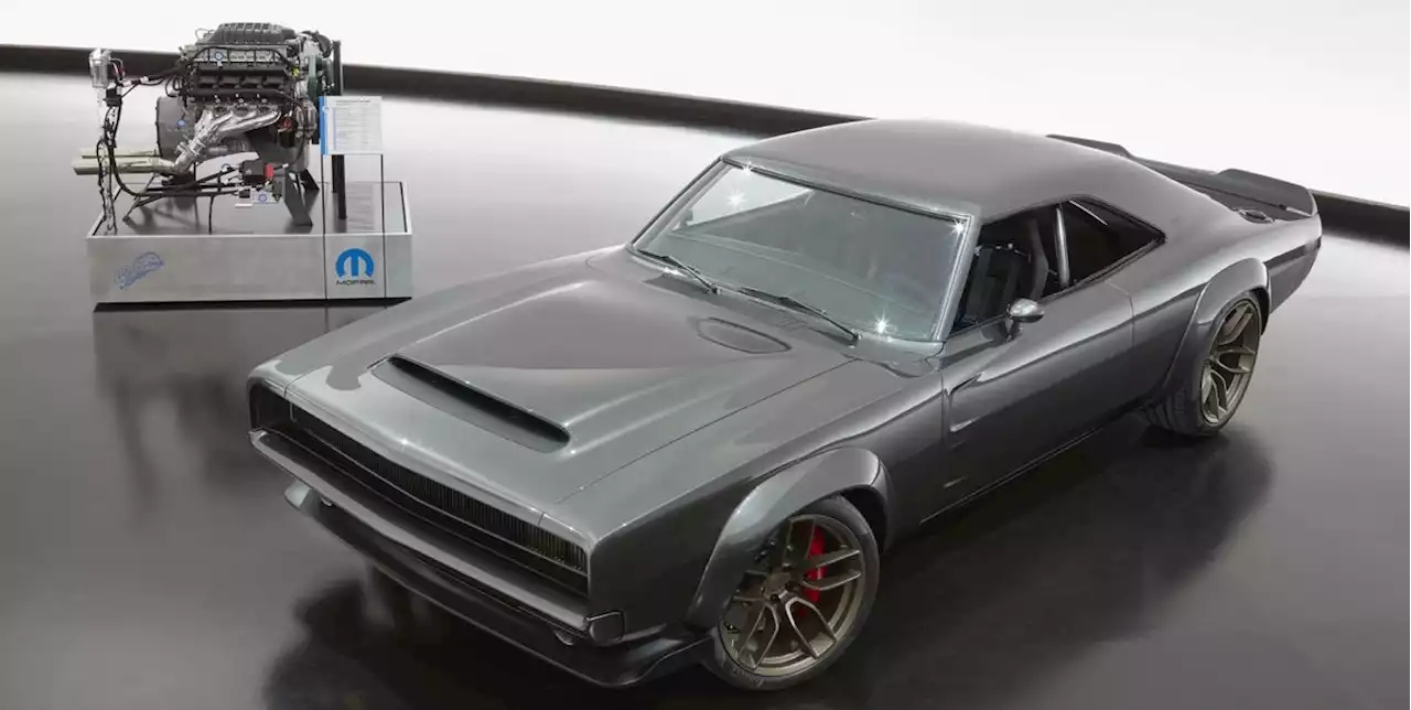 Dodge Shows Crate Huricanes and Hellephants at SEMA