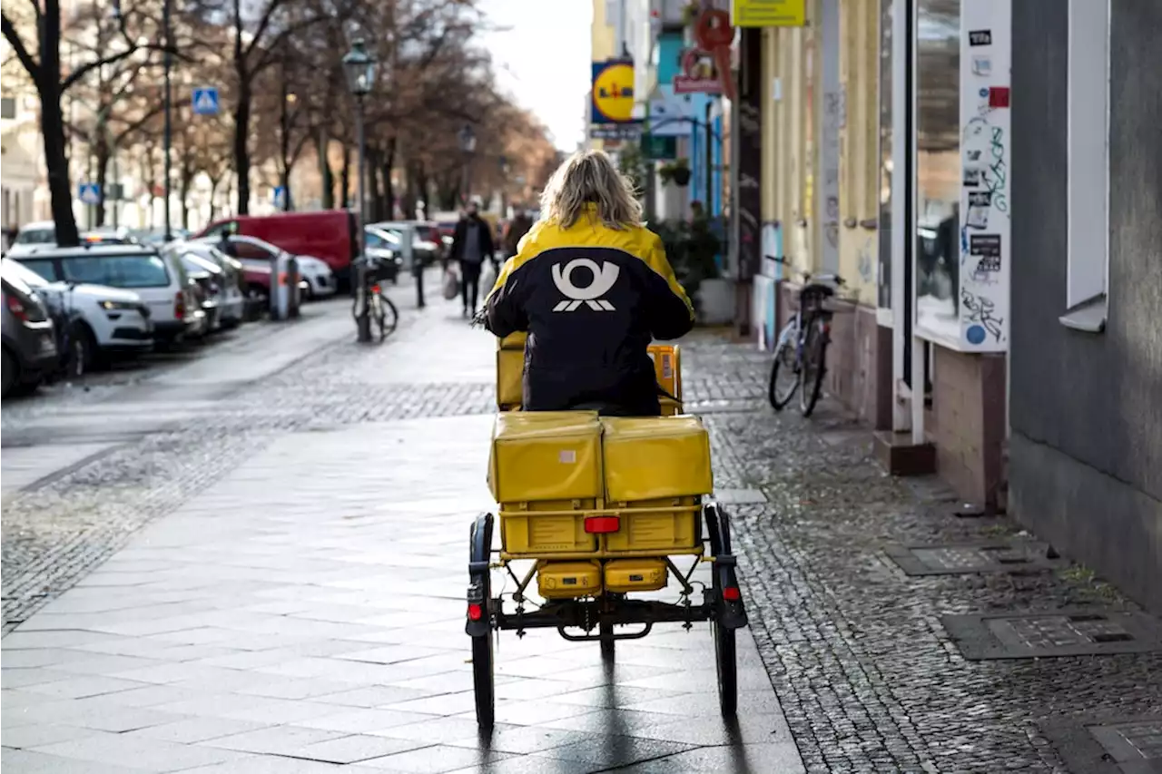 Weihnachtsgeschäft: Büromitarbeiter der Post sollen bei Zustellungen helfen