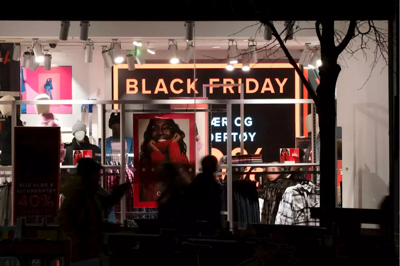 Black Friday nærmer seg: – Butikker forbereder seg ved å sette opp prisene nå