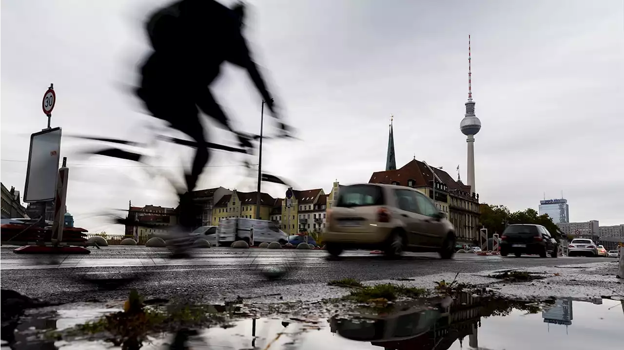 Durchwachsenes Wetter: November startet mit Regen und Sonne in Berlin und Brandenburg