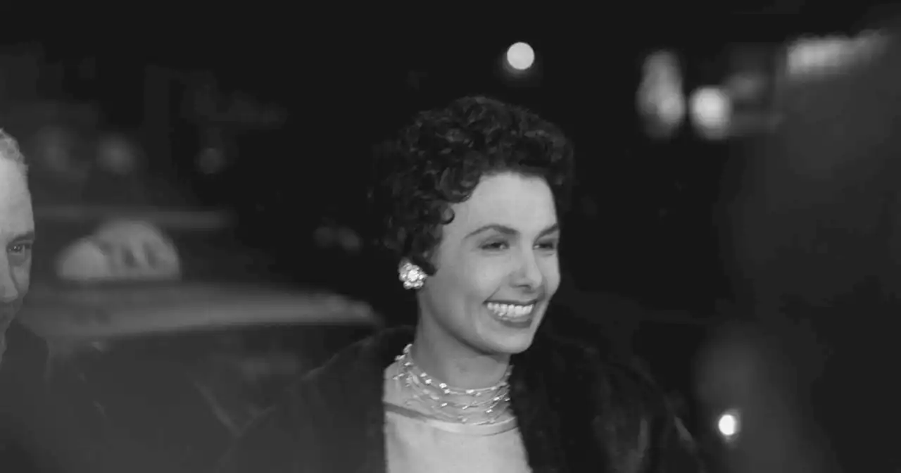 Lena Horne becomes 1st Black woman to have Broadway theater named after her