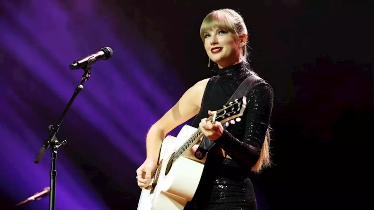 Taylor Swift announces 'The Eras Tour' | CNN