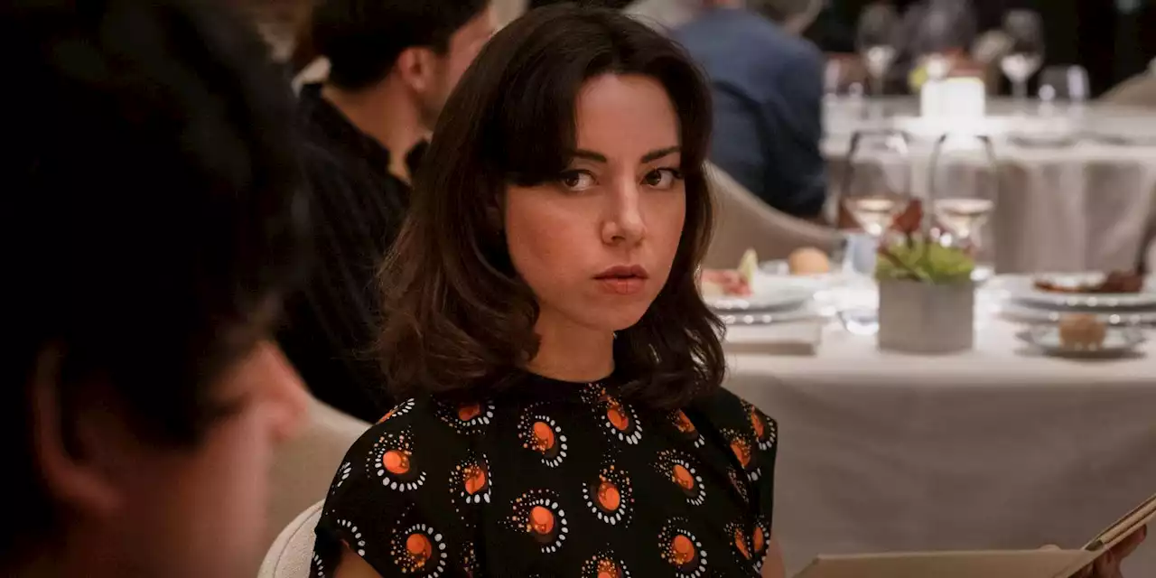 'The White Lotus' Season 2 Premiere Uses Aubrey Plaza to Amp Up the Awkwardness