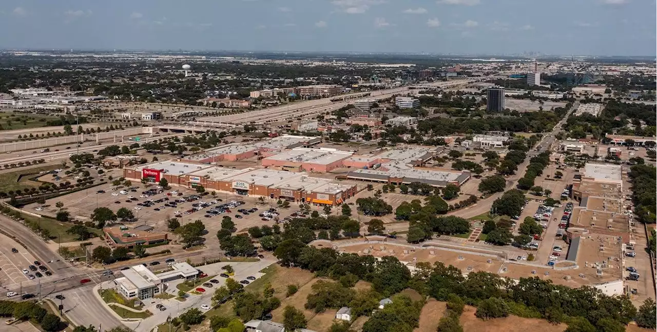 Trademark completes purchase of Arlington’s Lincoln Square shopping center