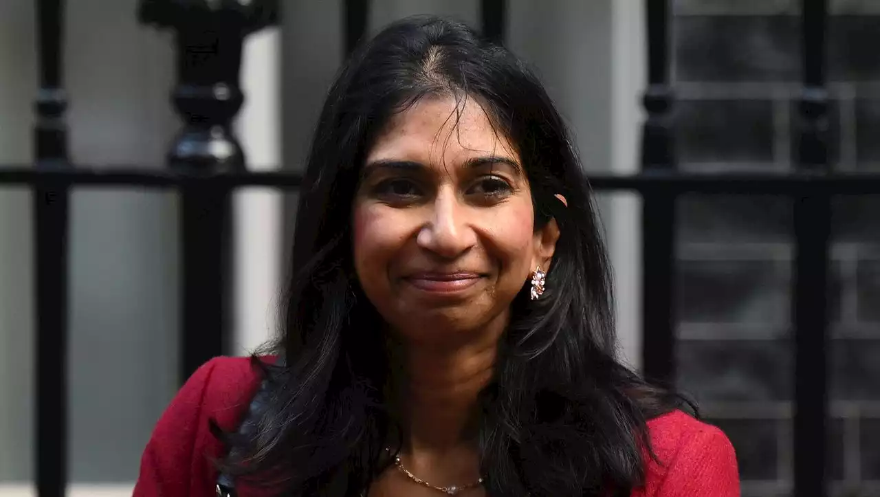 Suella Braverman: Britische Innenministerin fabuliert über Invasion über Ärmelkanal