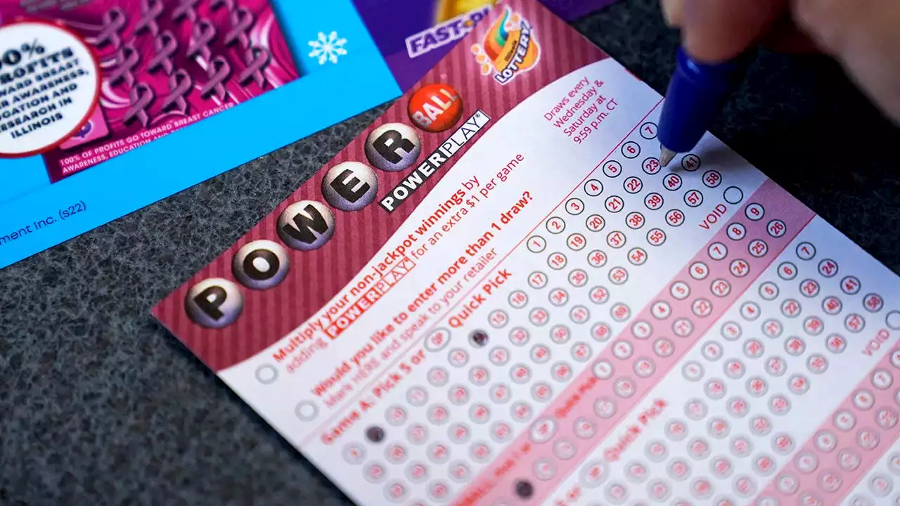 Powerball winning numbers drawn for $1B jackpot