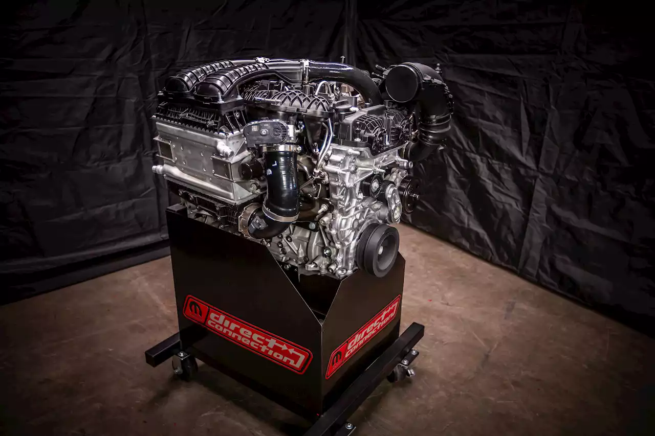 Dodge adds 1,100-hp Hellephant V-8, Hurricane inline-6 to crate engine lineup