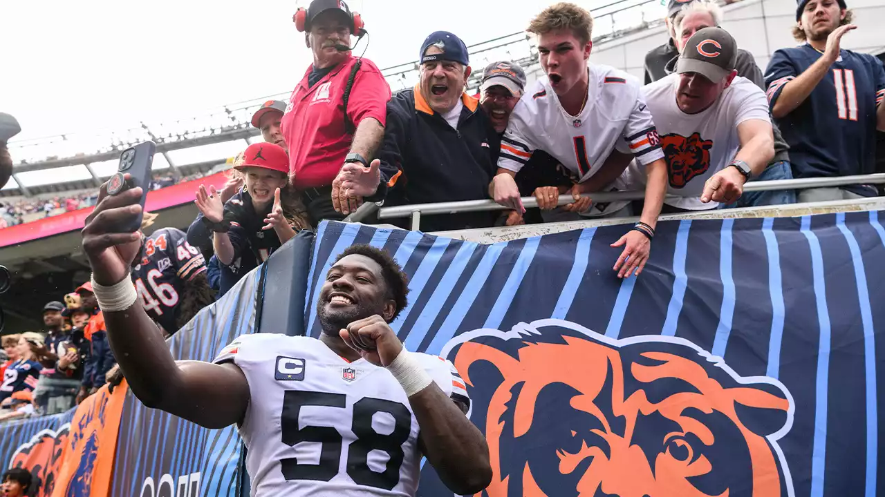 NFL Twitter Reacts to the Bears Trading Roquan Smith to the Baltimore Ravens