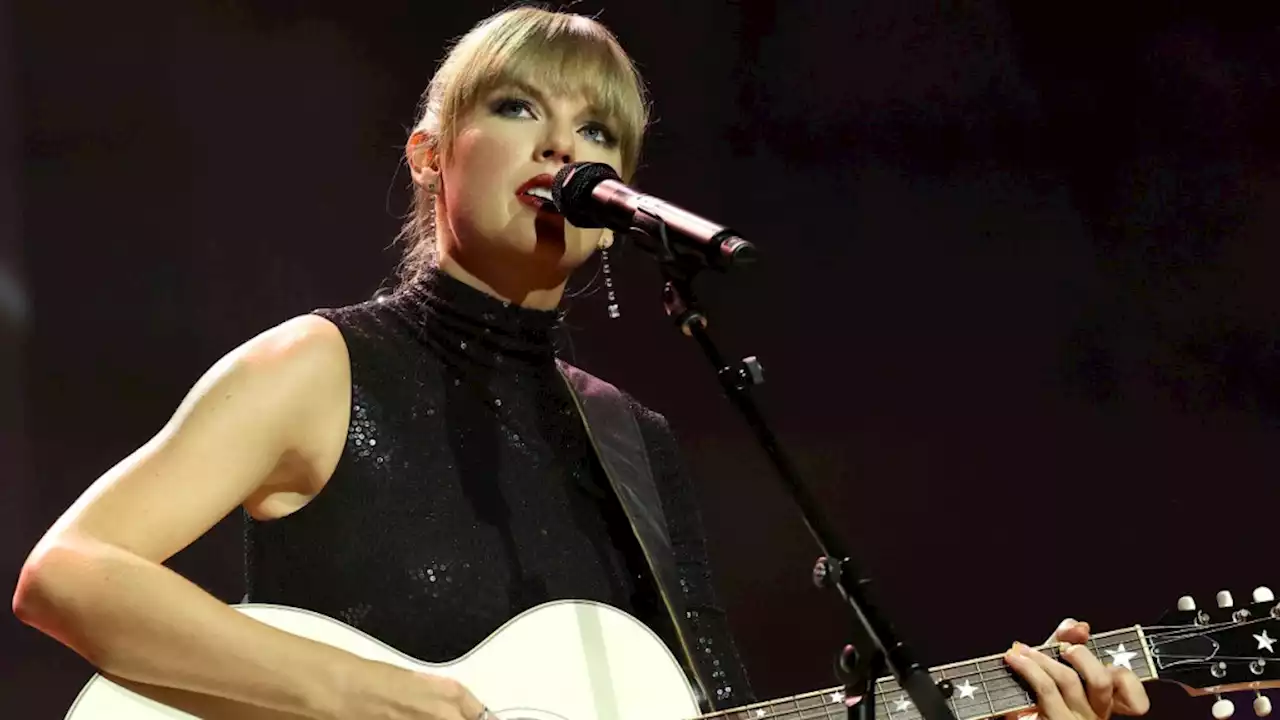 Taylor Swift Sets ‘Eras’ Tour