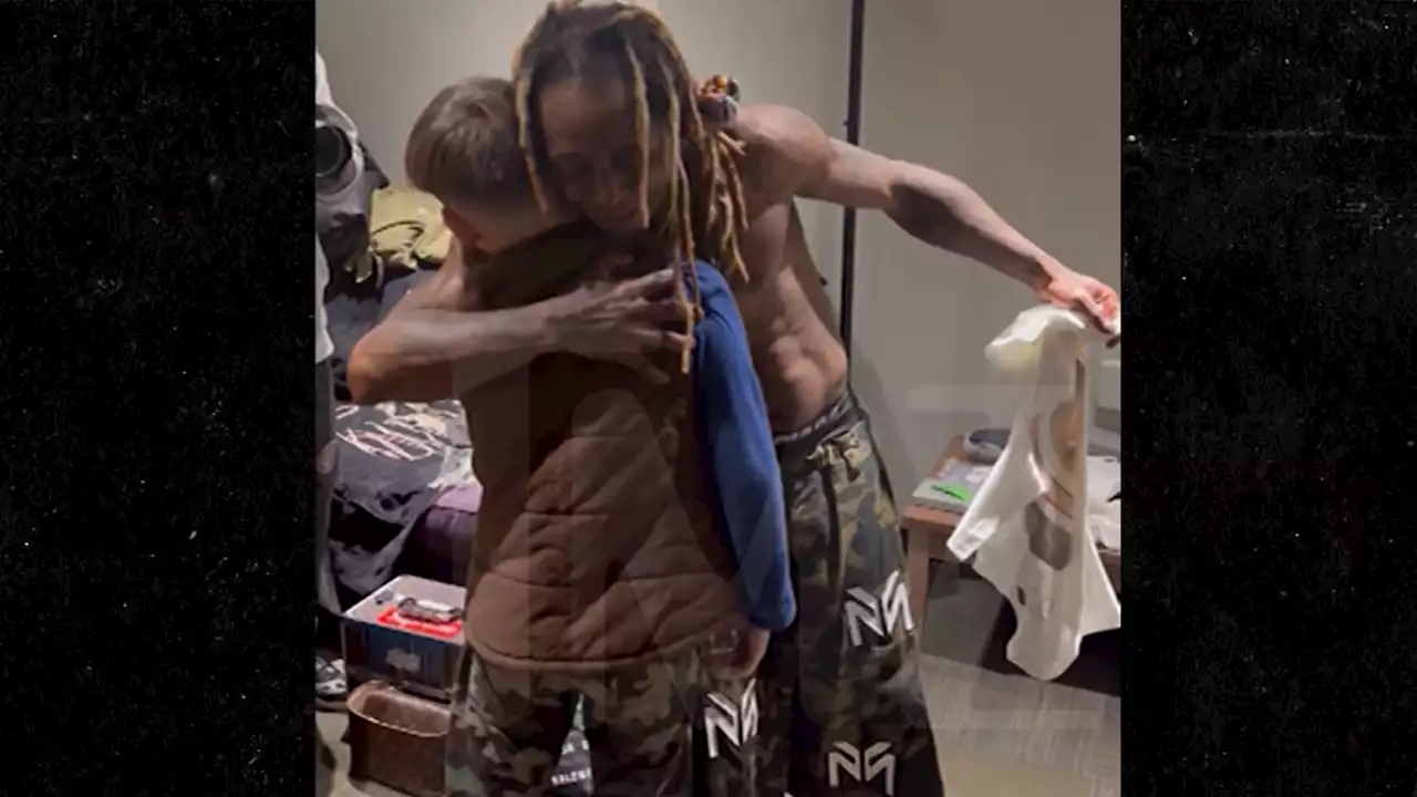 Lil Wayne Greets Make-A-Wish Kid, Drake At Weezyana Fest