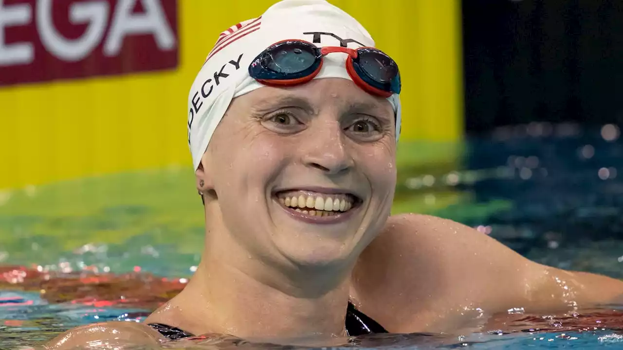 Katie Ledecky literally laps the field in setting 1,500-meter freestyle world record