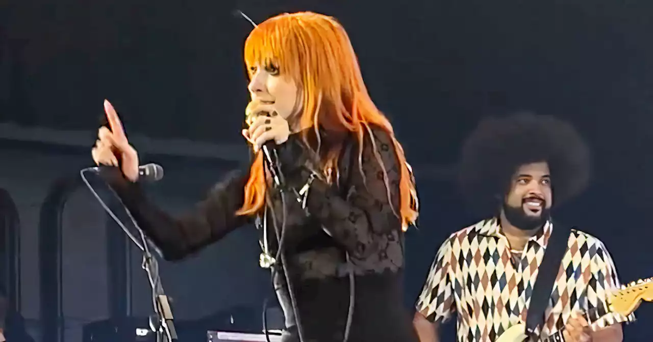 Paramore's Hayley Williams stops concert in Toronto to break up audience fight
