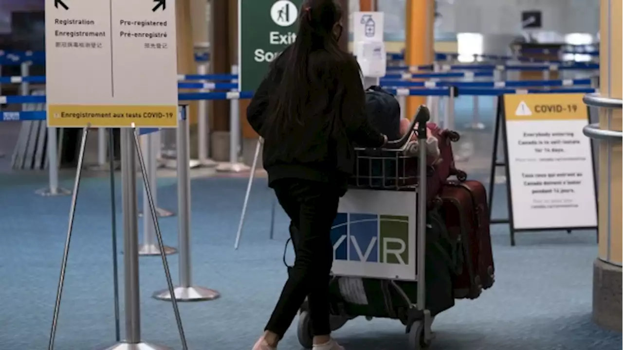 Unions say turnover rate high for new security officers as busy holiday season looms - BNN Bloomberg