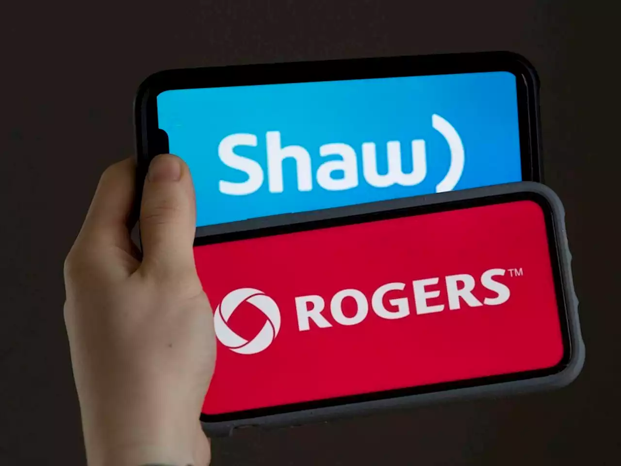 Alberta NDP calls on Ottawa to protect consumers in Shaw-Rogers merger