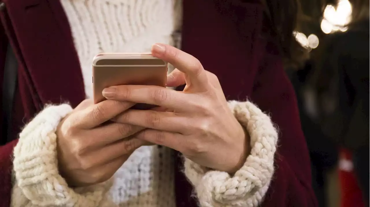 Cell Broadcast - Netzbetreiber weisen Kunden per SMS auf neues Warnsystem hin