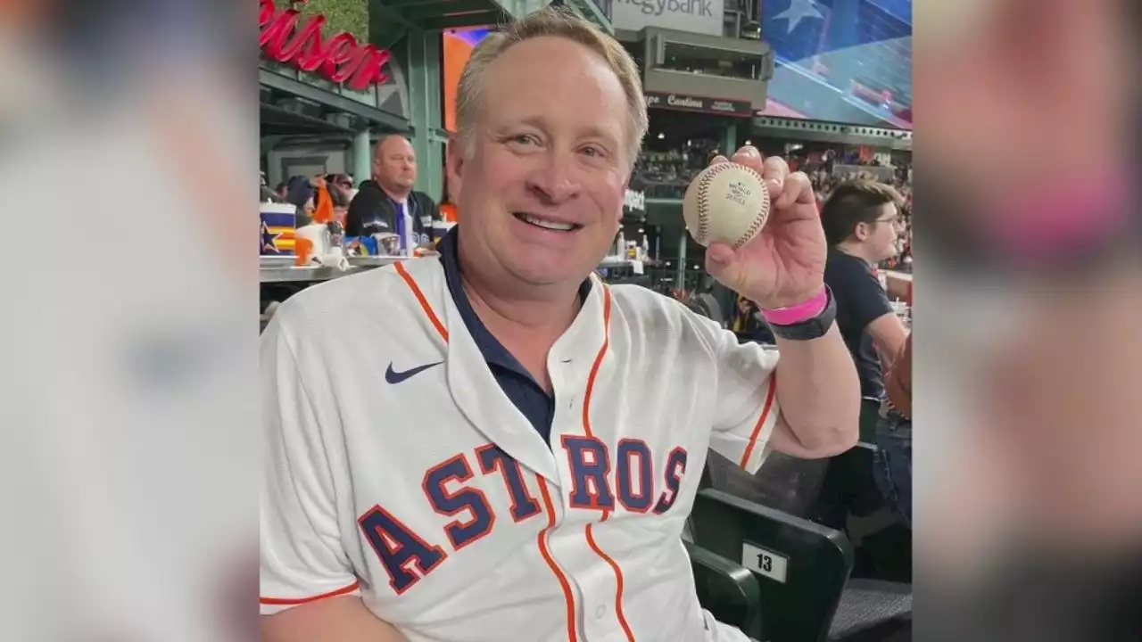 Astros fan declines massive money offer for Yordan Alvarez World Series home run ball