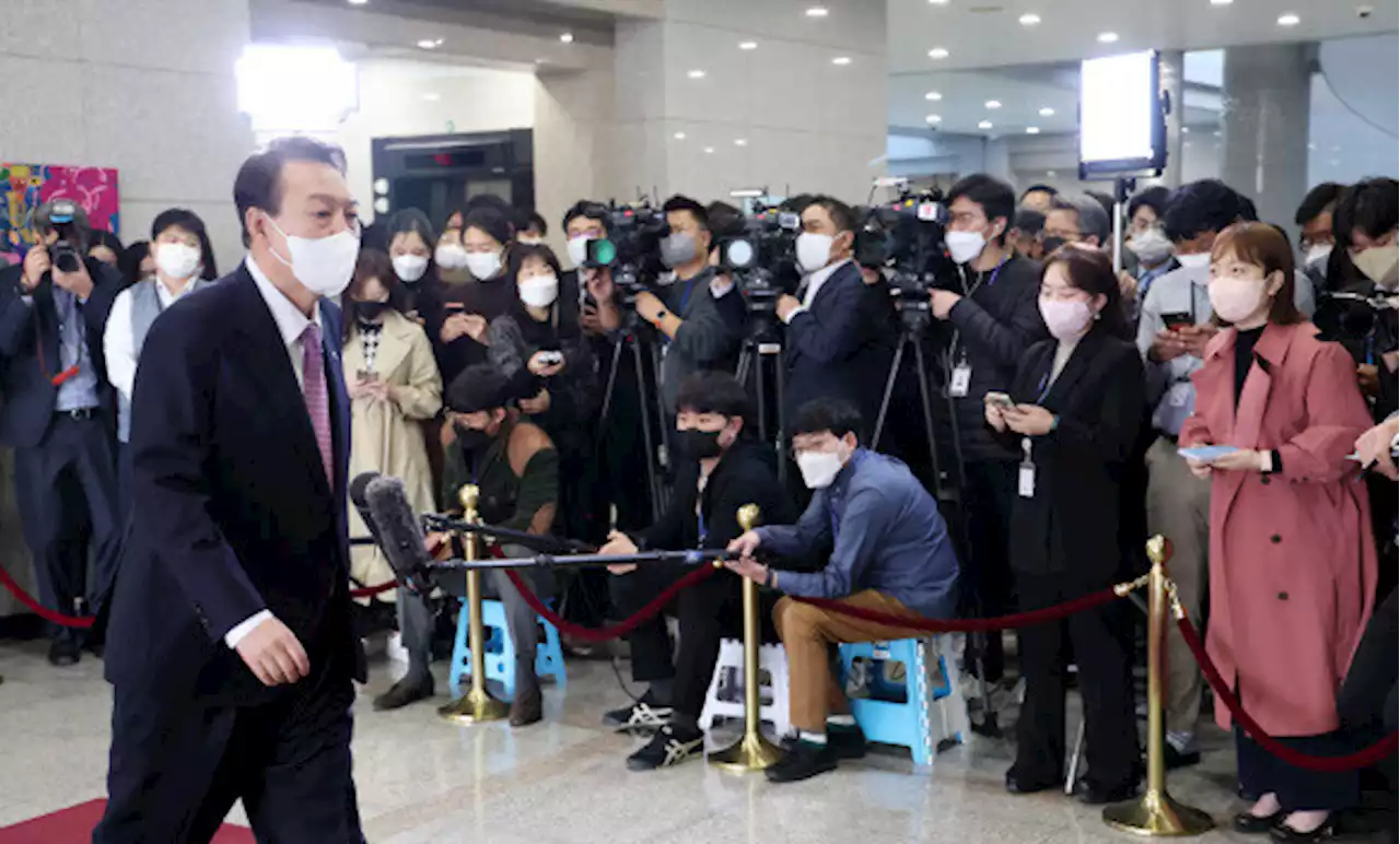 ‘MBC 전용기 배제’ 윤 대통령 “해외 순방에 중요한 국익 걸려”