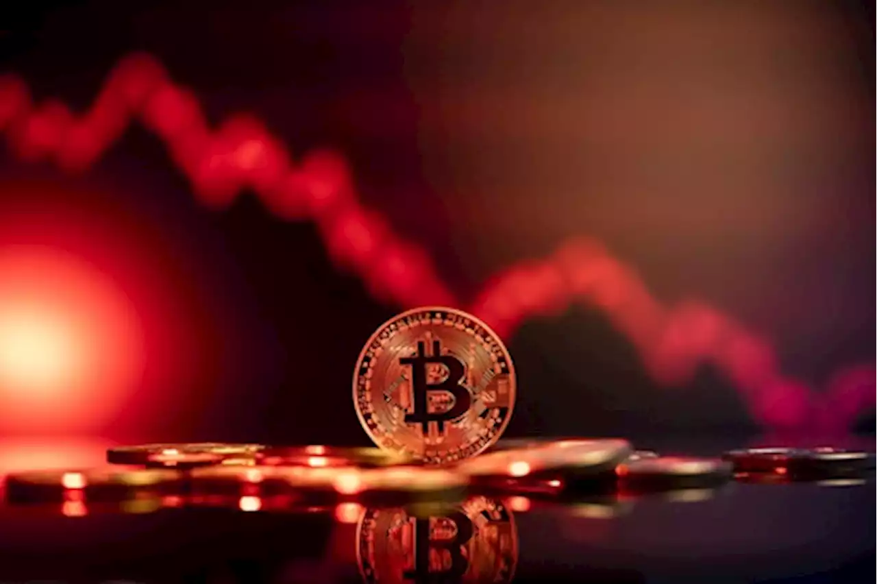 Bitcoin hits a new two-year low as FTX fallout spreads