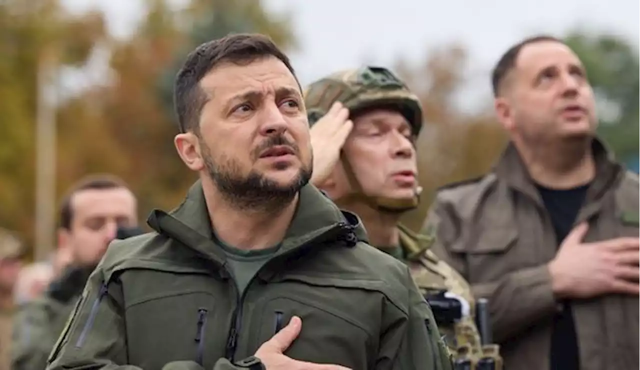 Guerre en Ukraine : Zelensky prudent après le retrait des troupes russes de Kherson