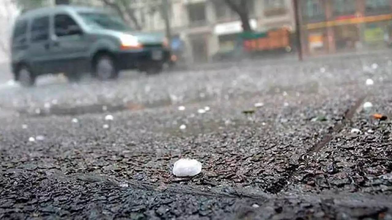 Alerta por lluvias y granizo en 11 provincias para este jueves: qué precauciones tomar