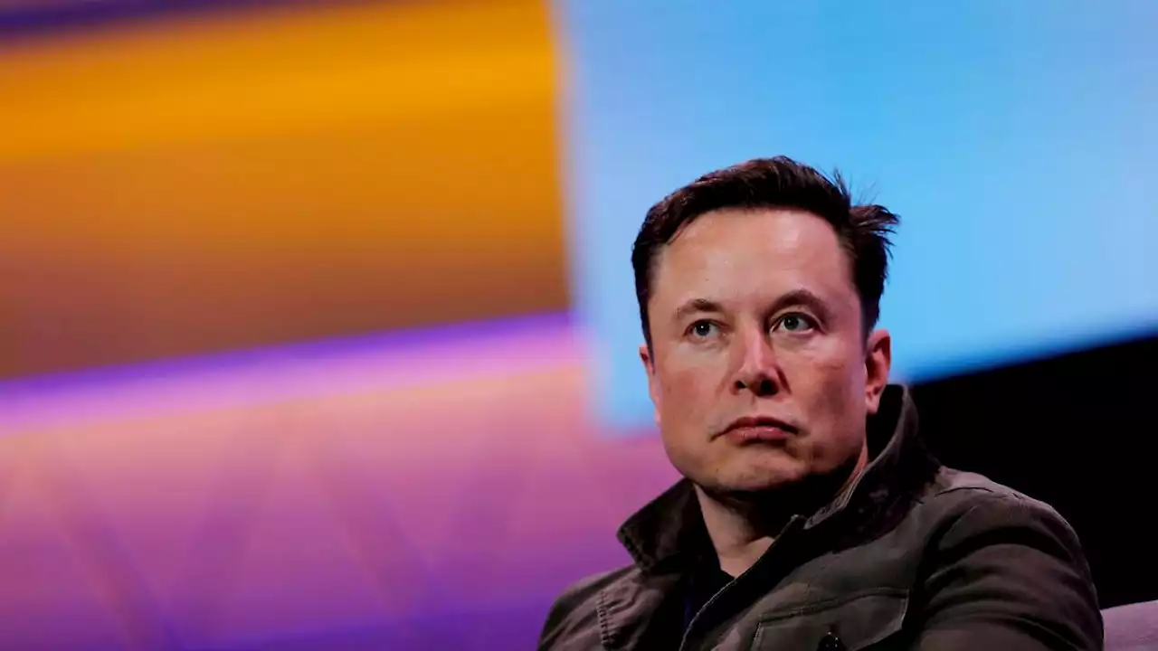 Elon Musk ist fast 100 Milliarden Dollar ärmer