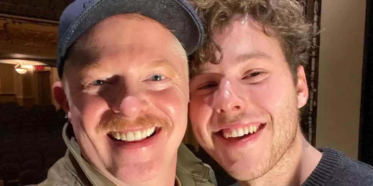 Modern Family's Mitchell & Luke Actors Reunite In Sweet Photo