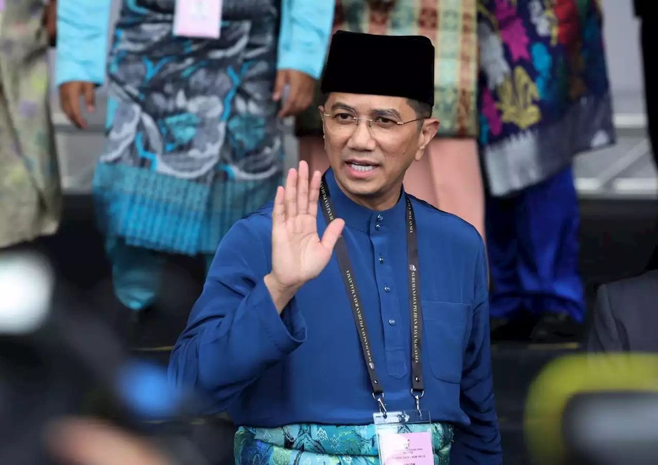 GE15: Tambun candidates who can't pronounce 'ayor' should exit, says Azmin in potshot at former mentor