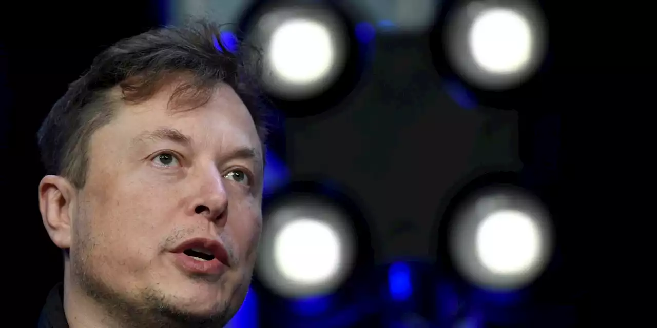 Elon Musk changes his mind about Twitter’s gray checkmarks