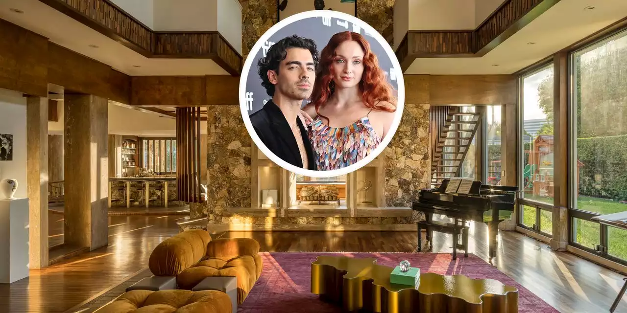 WSJ News Exclusive | Joe Jonas and Sophie Turner Want $16.995 Million for Waterfront Miami Home