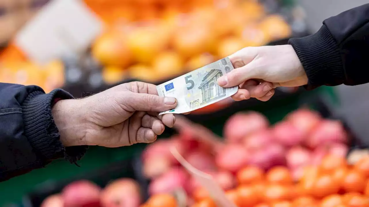 Inflation steigt im Oktober über 10 Prozent